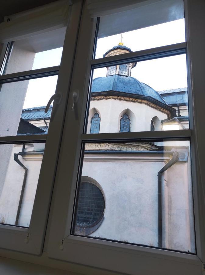 Апартаменти Біля Домініканського Костелу Kamianets-Podilsky Extérieur photo