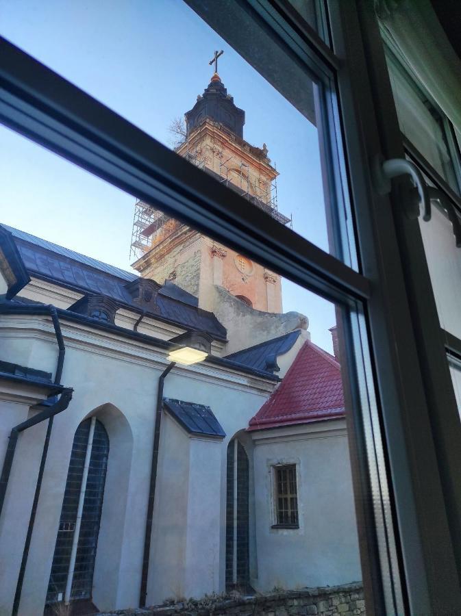 Апартаменти Біля Домініканського Костелу Kamianets-Podilsky Extérieur photo